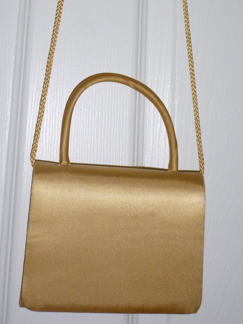 La Regale LTD, Women’s vintage gold satin evening clutch